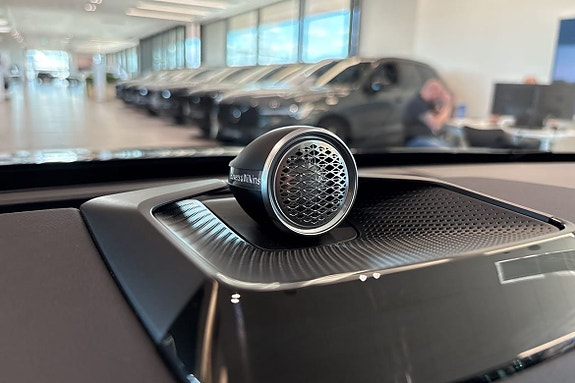 Volvo ES90 23 of 30