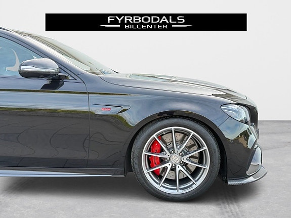 Mercedes-Benz E63 19 of 30