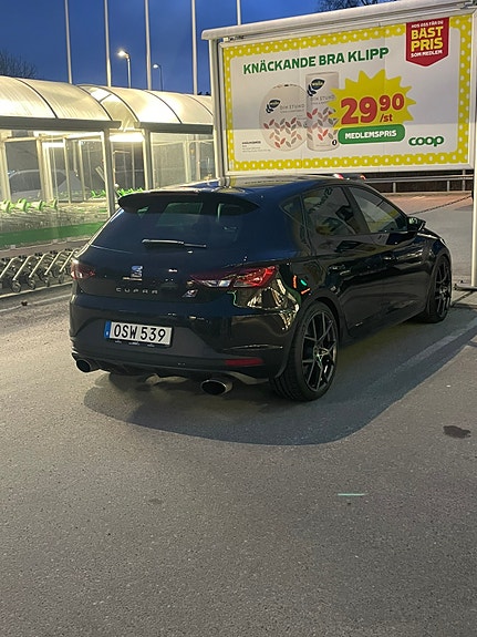 Seat Leon 3 of 4