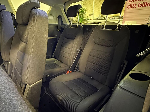 Ford S-MAX 12 of 26