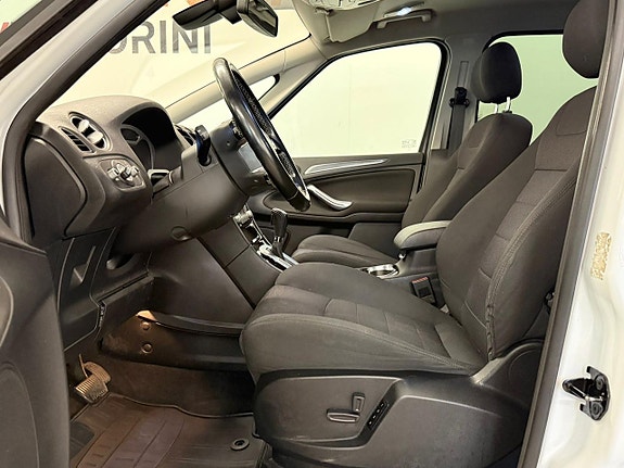 Ford S-MAX 8 of 26