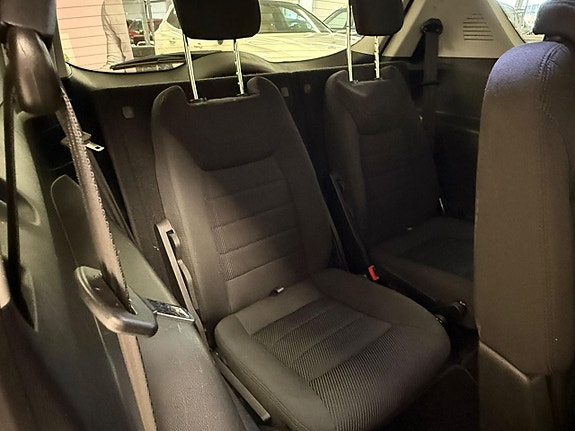 Ford S-MAX 17 of 26