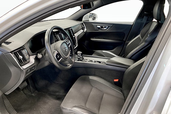 Volvo V60 Cross Country 5 of 5