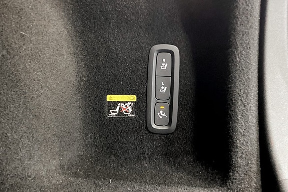 Volvo V60 Cross Country 11 of 13
