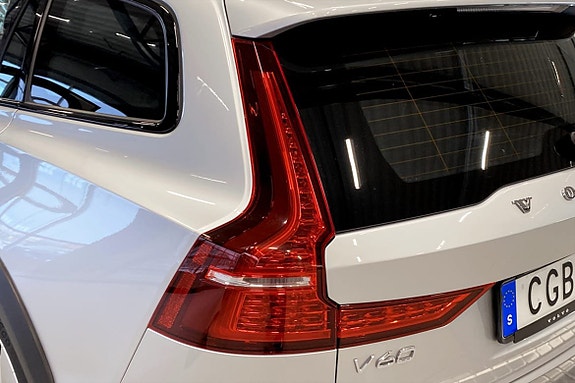 Volvo V60 Cross Country 13 of 13