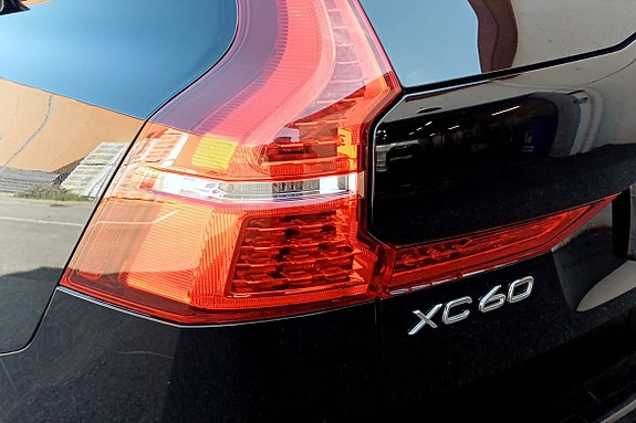 Volvo XC60 14 of 14