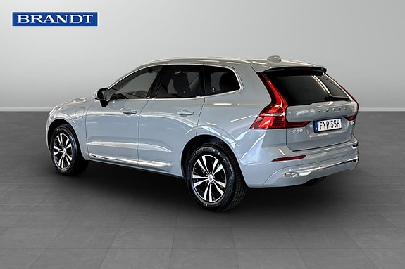 Volvo XC60 2 of 5