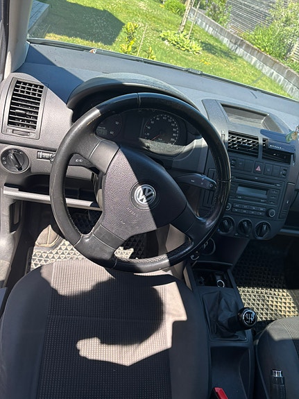 Volkswagen Polo 9 of 9