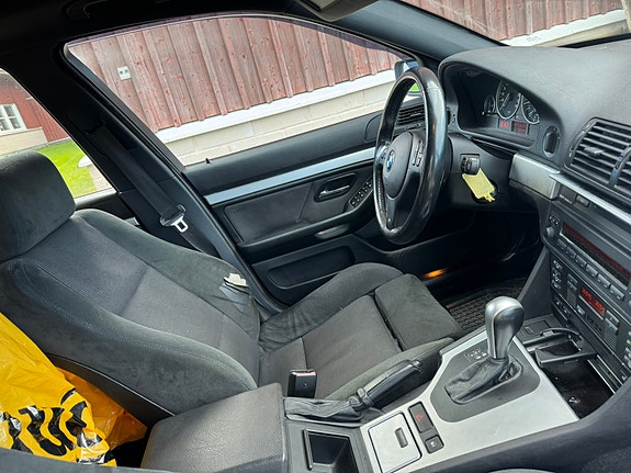 BMW 525i 5 of 5