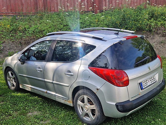 Peugeot 207 SW 4 of 4