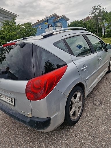 Peugeot 207 SW 3 of 4