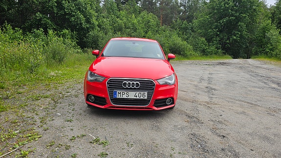 Audi A1 2 of 5