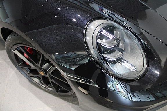 Porsche 911 Carrera 4 GTS 8 of 16