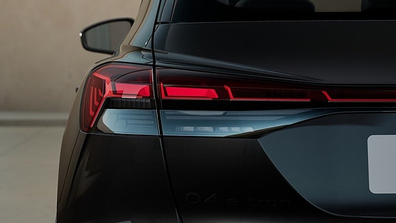 Audi Q4 e-tron 6 of 11