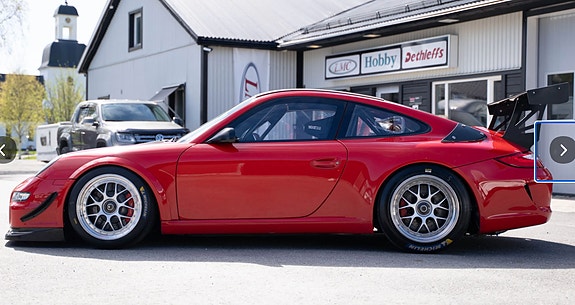 Porsche 911 GT3 4 of 5