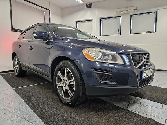 Volvo XC60 3 of 18