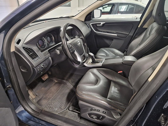Volvo XC60 8 of 18
