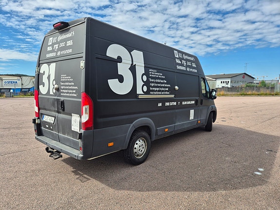 Peugeot Boxer 2 of 5