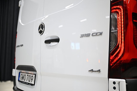 Mercedes-Benz Sprinter 319 22 of 30