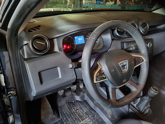 Dacia Duster 2 of 5