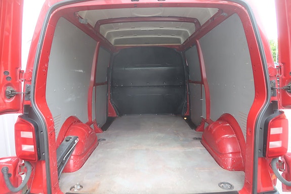 Volkswagen Transporter 6 of 27