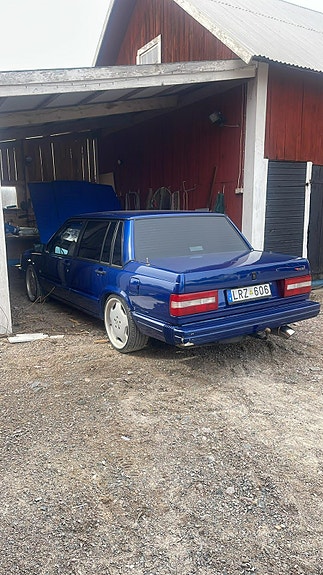 Volvo 760 2 of 5
