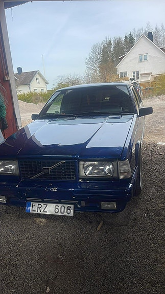Volvo 760 3 of 5