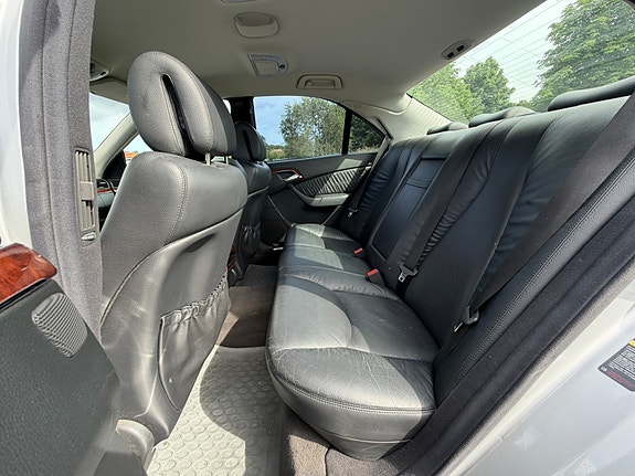 Mercedes-Benz S350 7 of 10