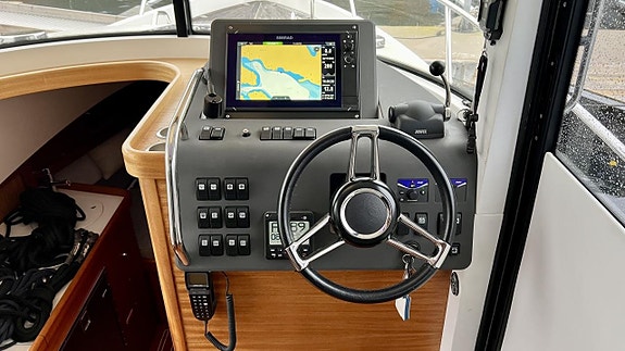 Paragon 31 Flybridge 12 of 15