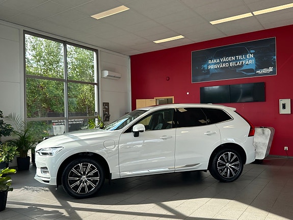 Volvo XC60 2 of 5