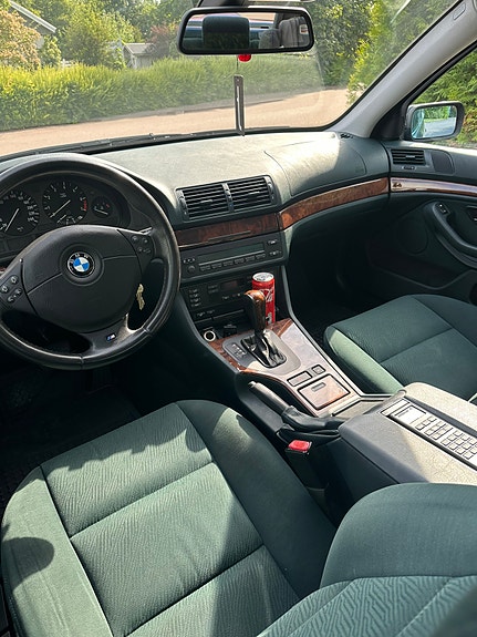 BMW 520i 5 of 5
