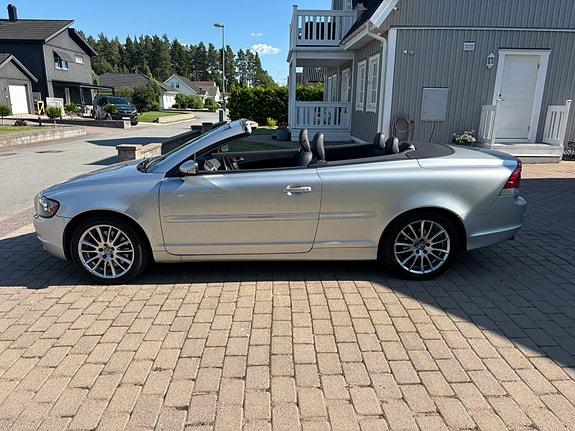 Volvo C70 4 of 5