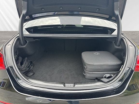 Mercedes-Benz C300 e 27 of 27