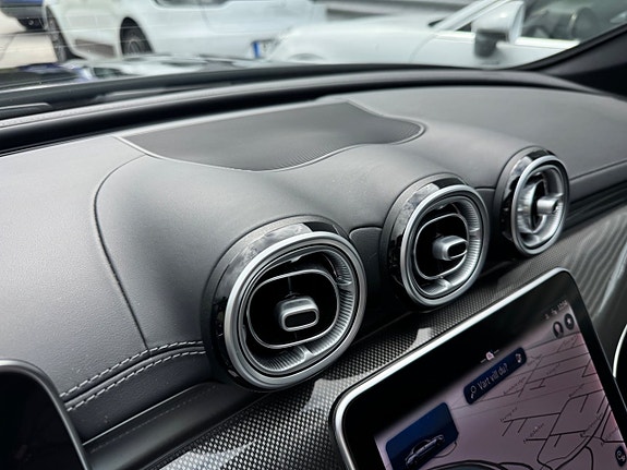 Mercedes-Benz C300 e 13 of 27