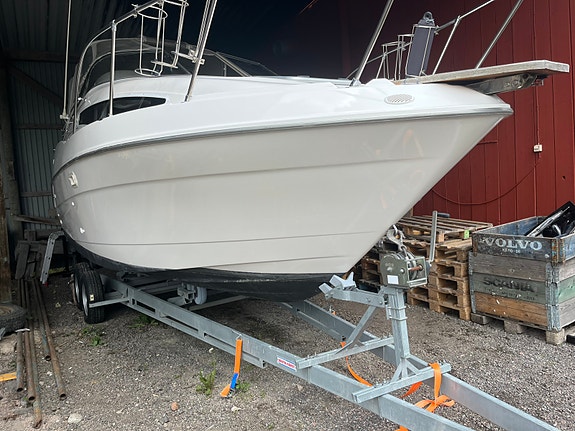 Bayliner 2355 6 of 8
