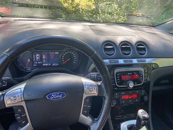 Ford S-MAX 7 of 10