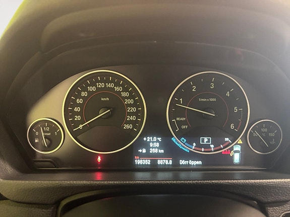 BMW 320 12 of 22