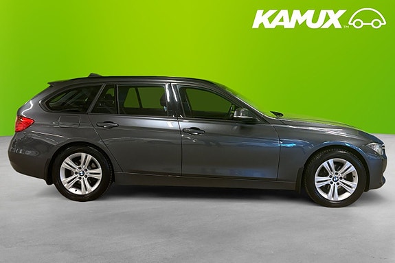 BMW 320 2 of 5