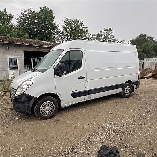 Renault Master 125.33 L2h2 2 of 5