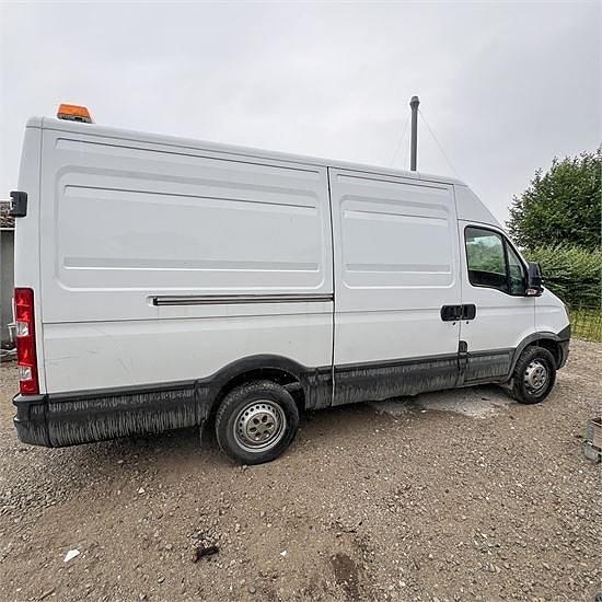 Iveco Dailey 35S13V 4 of 5