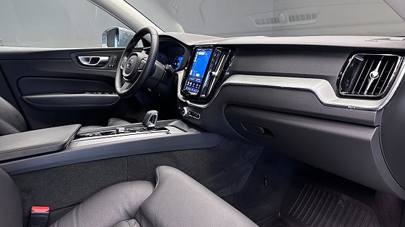Volvo XC60 7 of 20