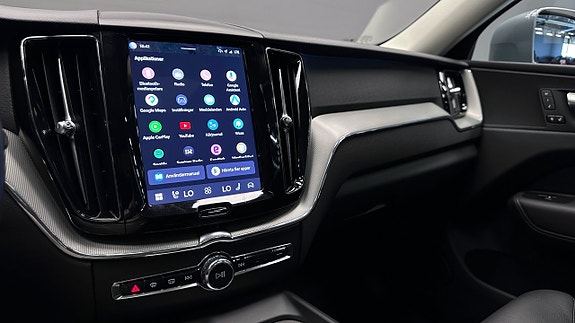Volvo XC60 11 of 20