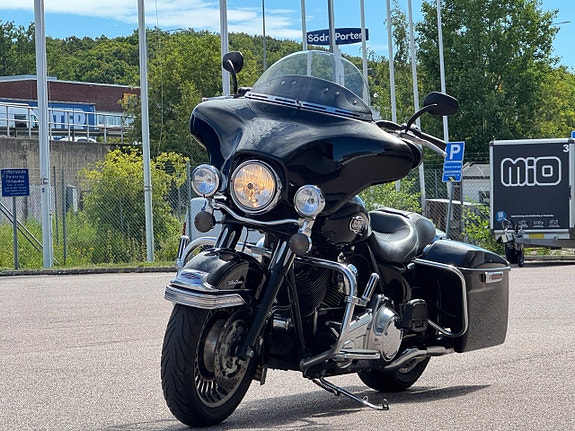 Harley-Davidson Electra Glide Ultra Classic 1.6 FLHTCU 5 of 13