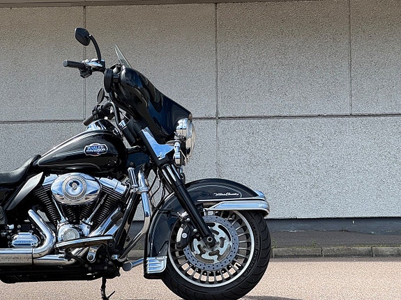 Harley-Davidson Electra Glide Ultra Classic 1.6 FLHTCU 7 of 13