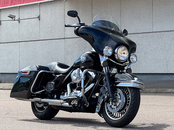 Harley-Davidson Electra Glide Ultra Classic 1.6 FLHTCU 6 of 13