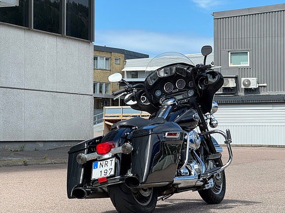 Harley-Davidson Electra Glide Ultra Classic 1.6 FLHTCU 2 of 13