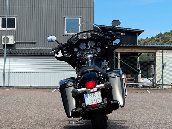 Harley-Davidson Electra Glide Ultra Classic 1.6 FLHTCU 3 of 13