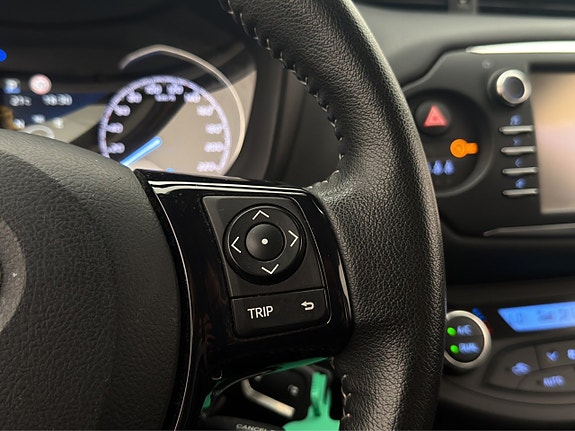 Toyota Yaris 18 of 23