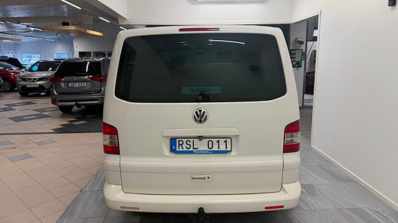Volkswagen Multivan 5 of 5