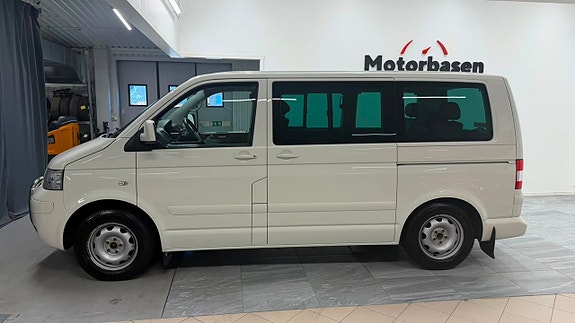Volkswagen Multivan 2 of 5
